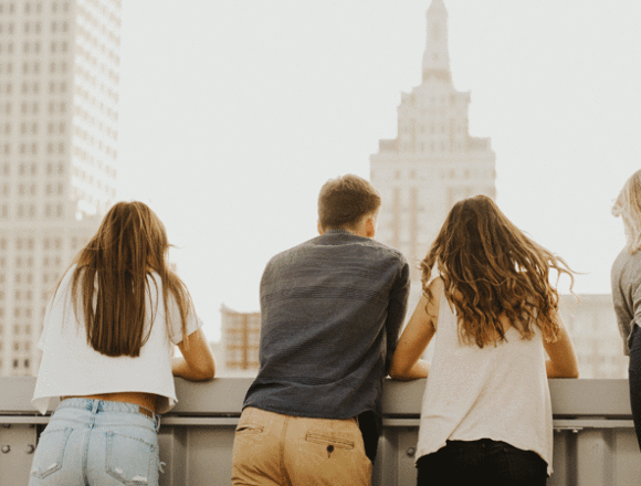 Generazione boomerang, quelli del ritorno consapevole Generazione boomerang, quelli del ritorno consapevole
