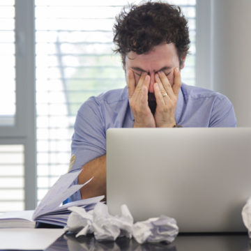 Stress sul lavoro, quando troppo è troppo, anche per i colletti bianchi