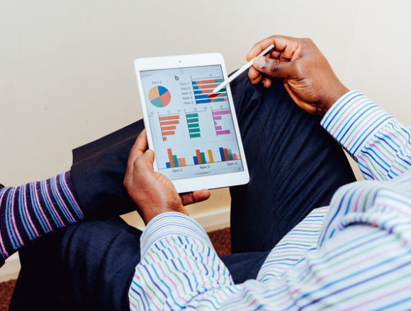 Le giuste competenze digitali che servono per il lavoro Le giuste competenze digitali che servono per il lavoro