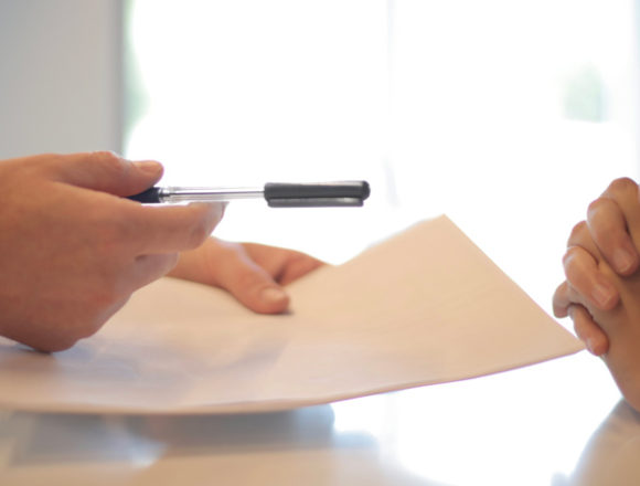 Emergenza Covid-19 e consulenze legali, solo il 26% degli Hr si è rivolto a studi esterni Emergenza Covid-19 e consulenze legali, solo il 26% degli Hr si è rivolto a studi esterni