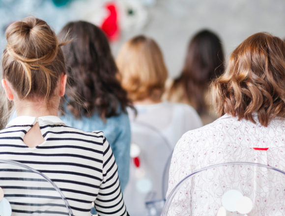 Donne, cura e lavoro: ancora loro le più penalizzate Donne, cura e lavoro: ancora loro le più penalizzate