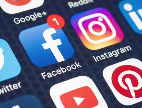 Il lavoro si trova on line: social media e bacheche annunci i canali più efficaci Il lavoro si trova on line: social media e bacheche annunci i canali più efficaci