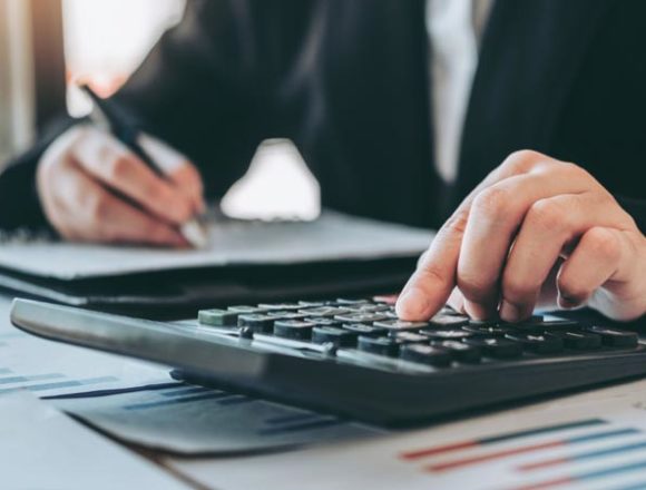 Inflazione, ecco come cambiano gli stipendi Inflazione, ecco come cambiano gli stipendi